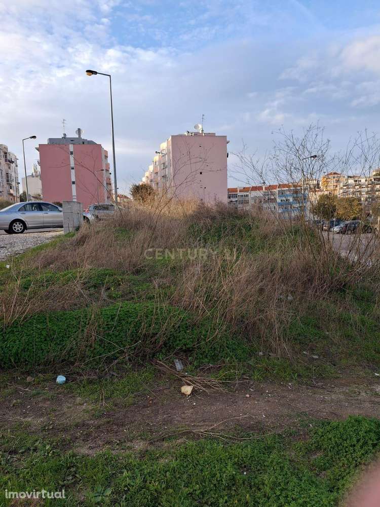 Lote terreno com área total 873,20 m2  para construção de 8 moradias - Grande imagem: 3/10