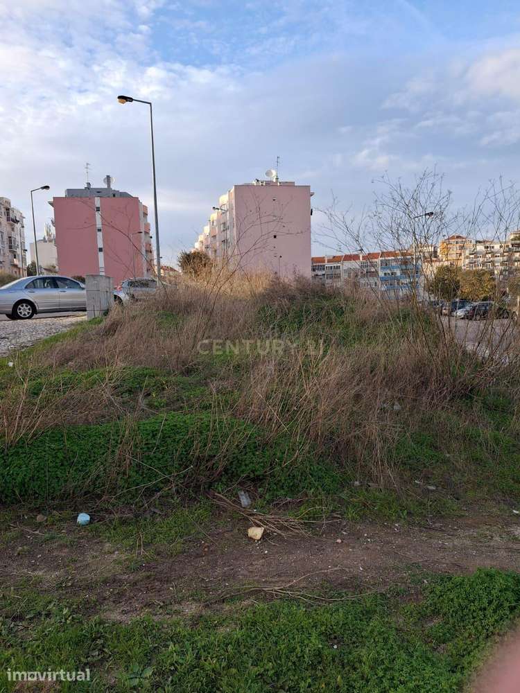 Lote terreno com área total 873,20 m2  para construção de 8 moradias - Grande imagem: 3/10