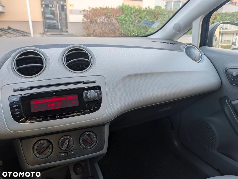 Seat Ibiza 1.2 12V Style - 29