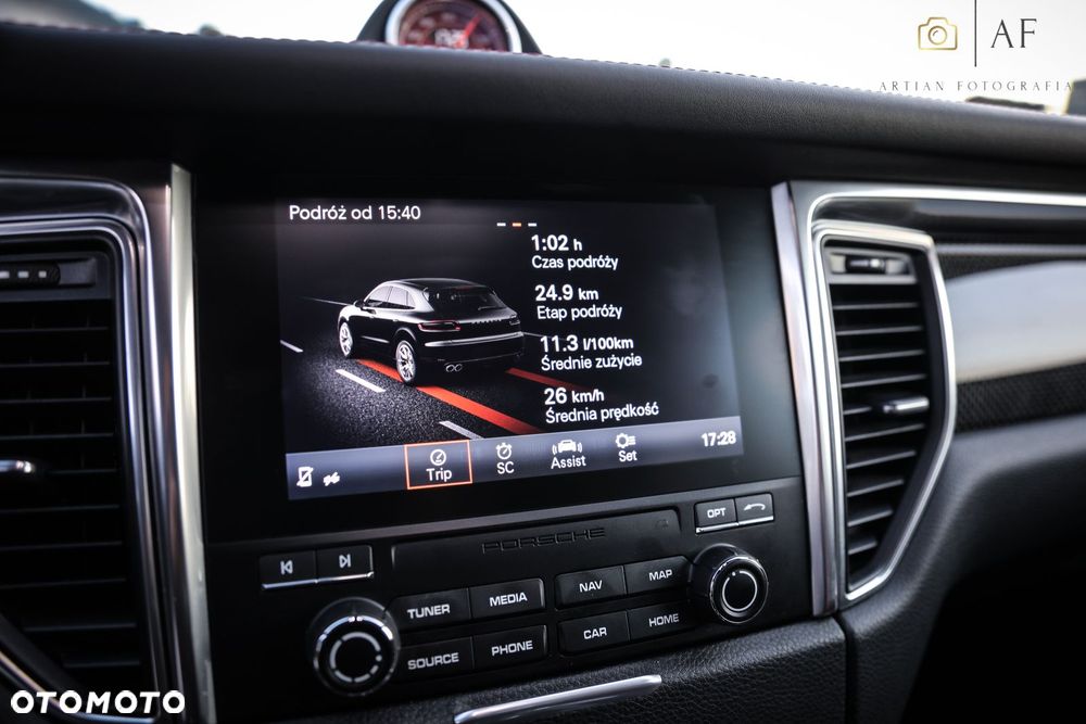 Porsche Macan - 33