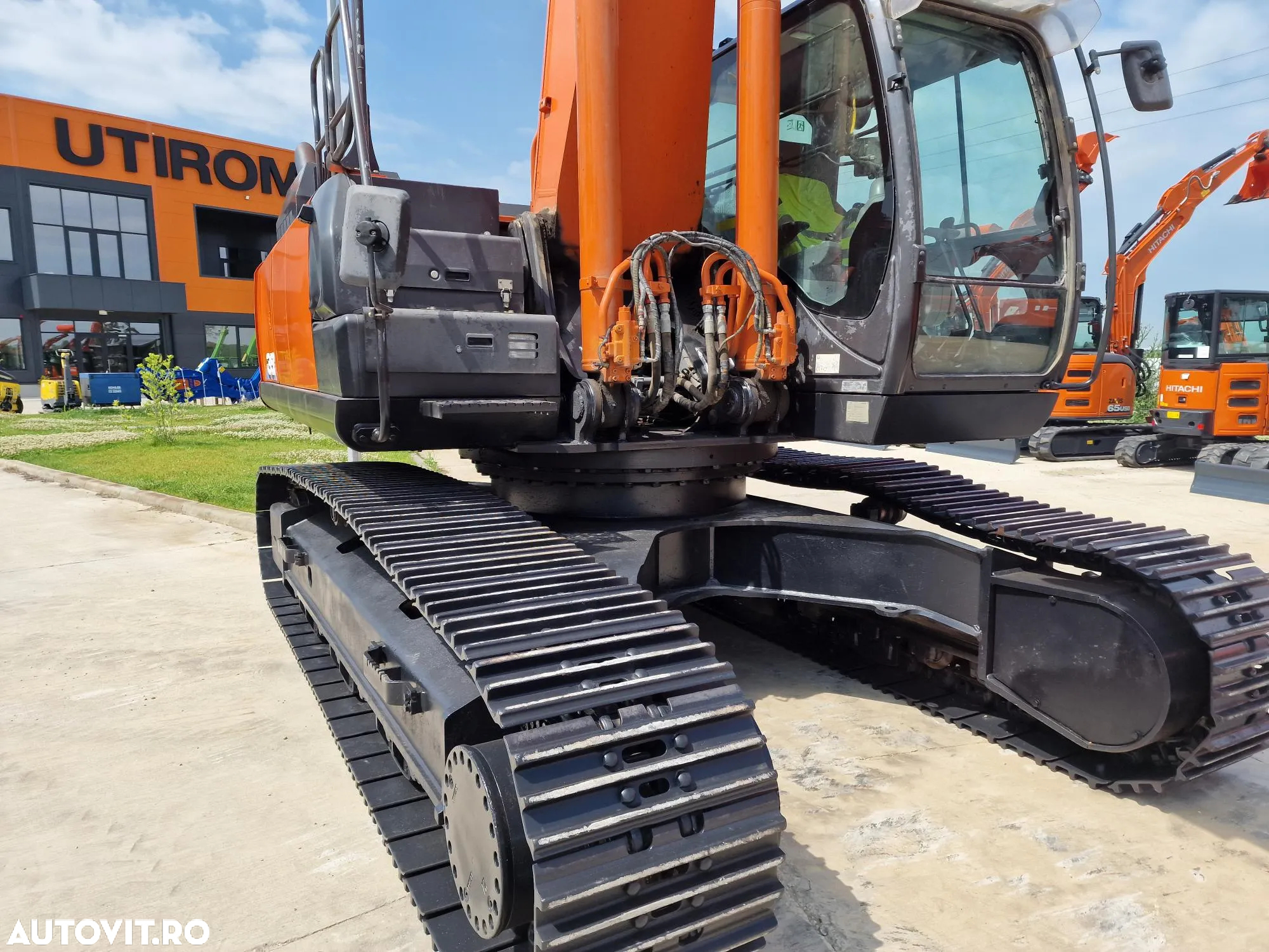 Hitachi ZX350LCN-6, 2020, 5.169h, cupa NOUA 2,2mc, Inst picon, Camera spate, Camere laterale, Lant 80% ok, Posibitate leasing 4 ani, Posibilitate inchiriere, PRET VANZARE PROMOTIONAL -126.900 EUR+Tva - 9
