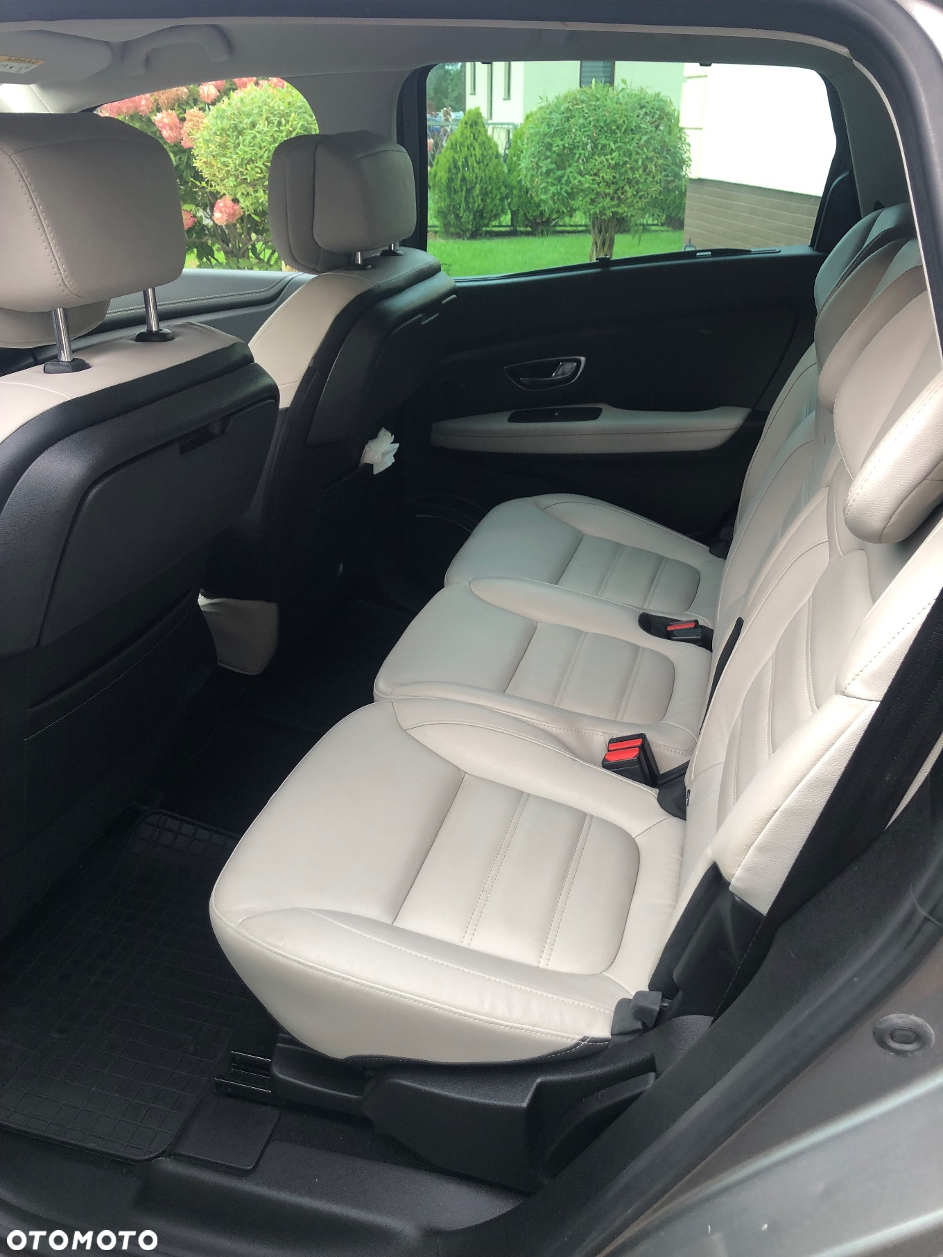 Renault Grand Scenic dCi 110 EDC Bose Edition - 28