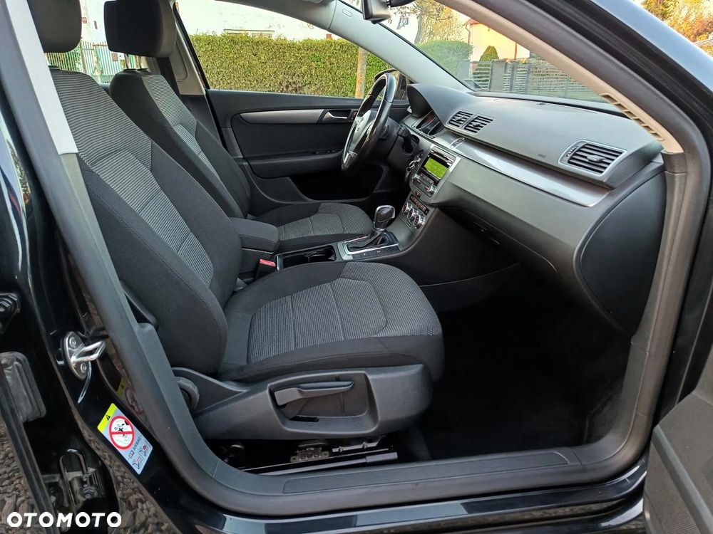 Volkswagen Passat 2.0 TDI DSG BlueMotion Technology Exclusive - 26