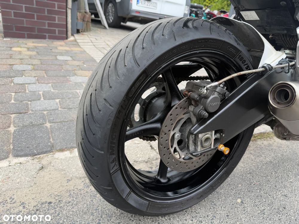 Yamaha FZ - 29