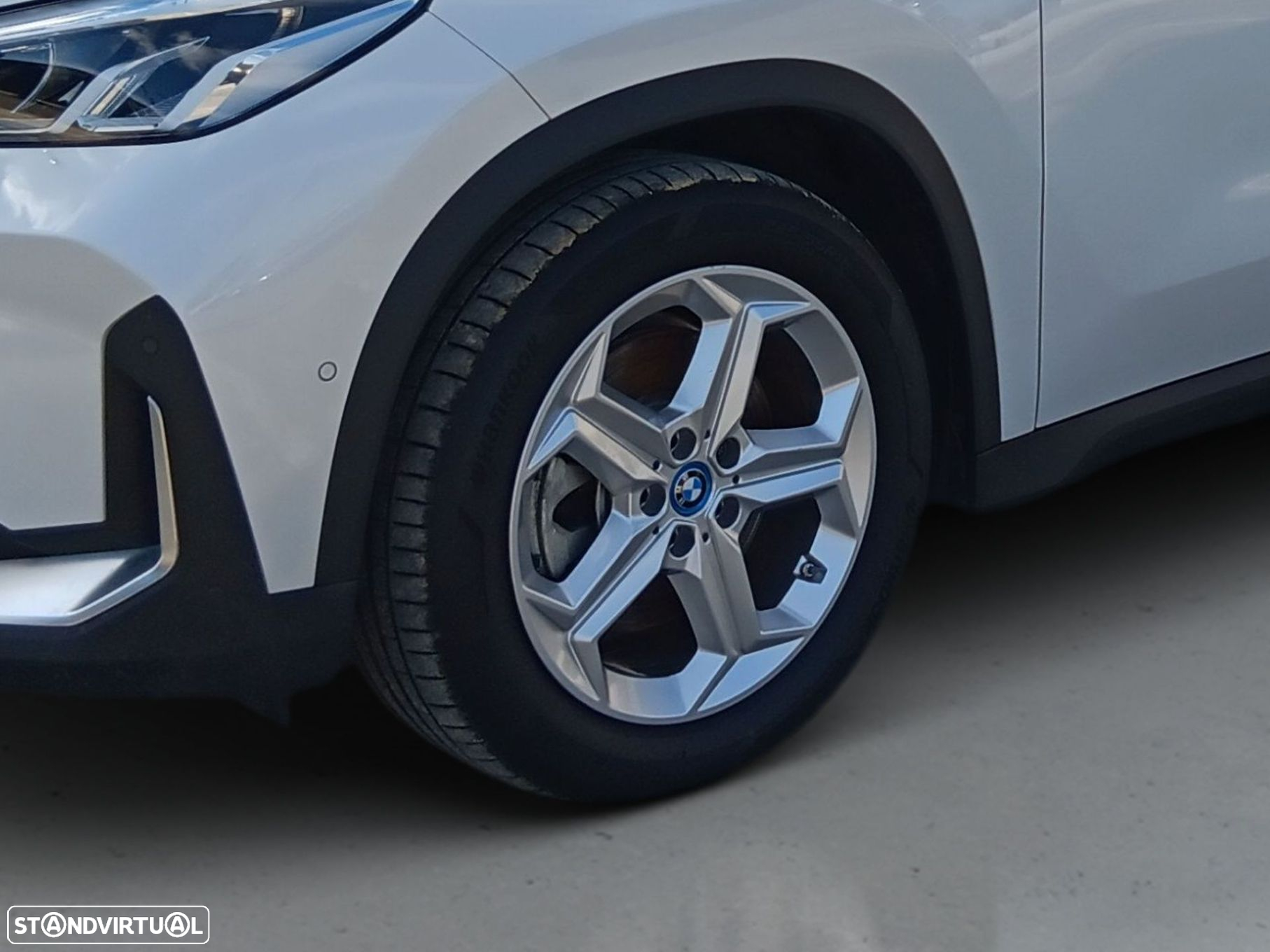 BMW iX1 xDrive30 - 4