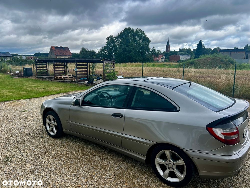 Mercedes-Benz Klasa C 200 Kompressor Sportcoupe - 2