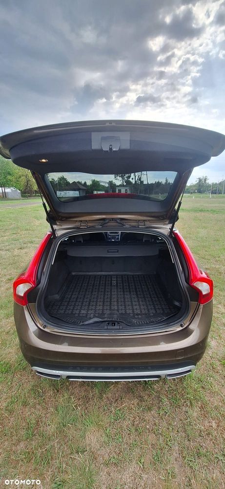Volvo V60 Cross Country D3 Drive-E Momentum - 14