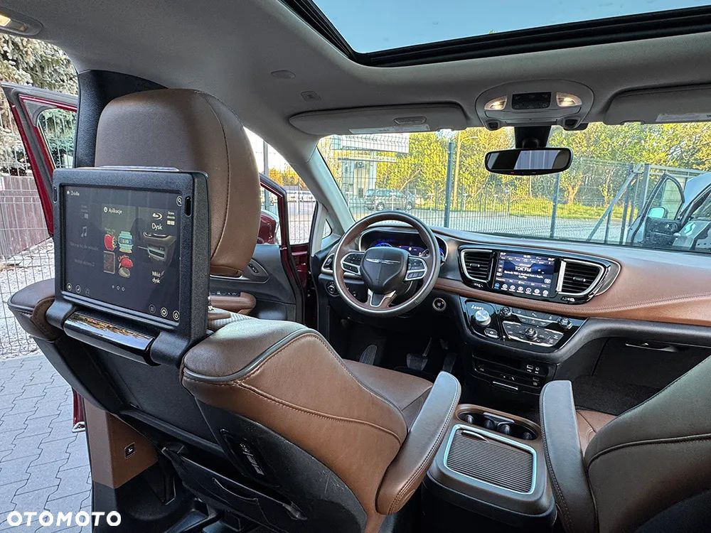 Chrysler Pacifica - 18