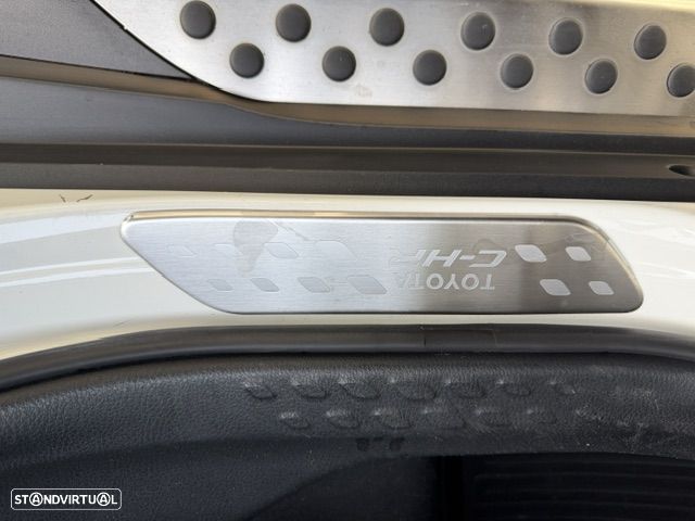 Toyota C-HR 1.8 Hybrid Exclusive+P.Luxury - 26