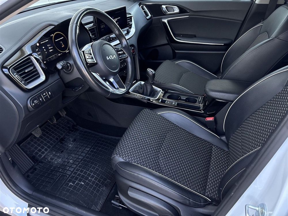 Kia XCeed 1.5 T-GDI Business Line - 11