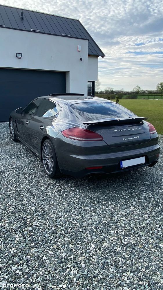 Porsche Panamera - 12