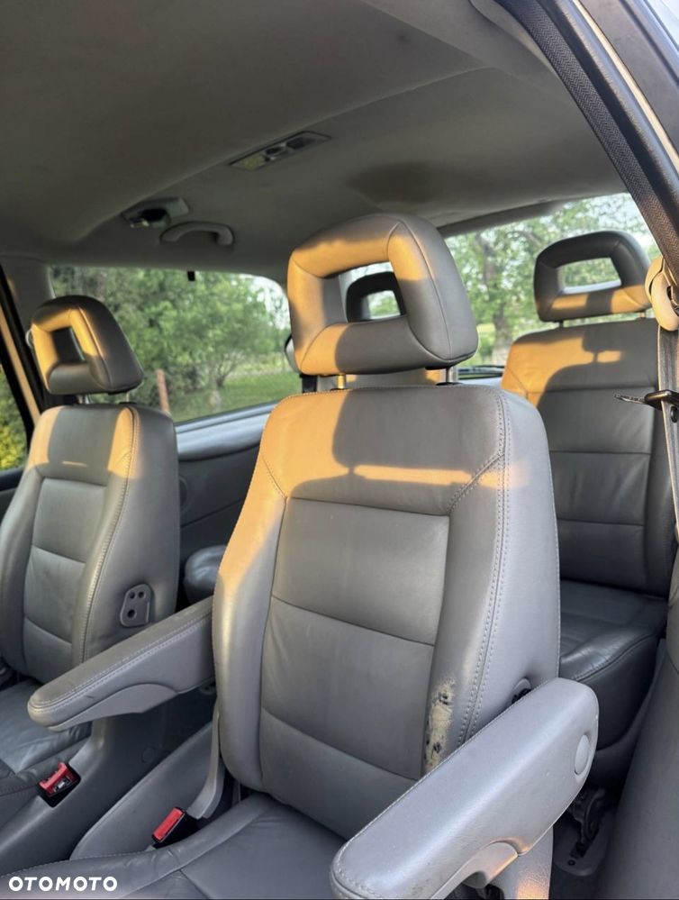 Volkswagen Sharan - 1
