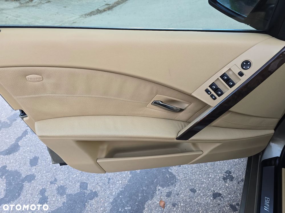 BMW Seria 5 - 28