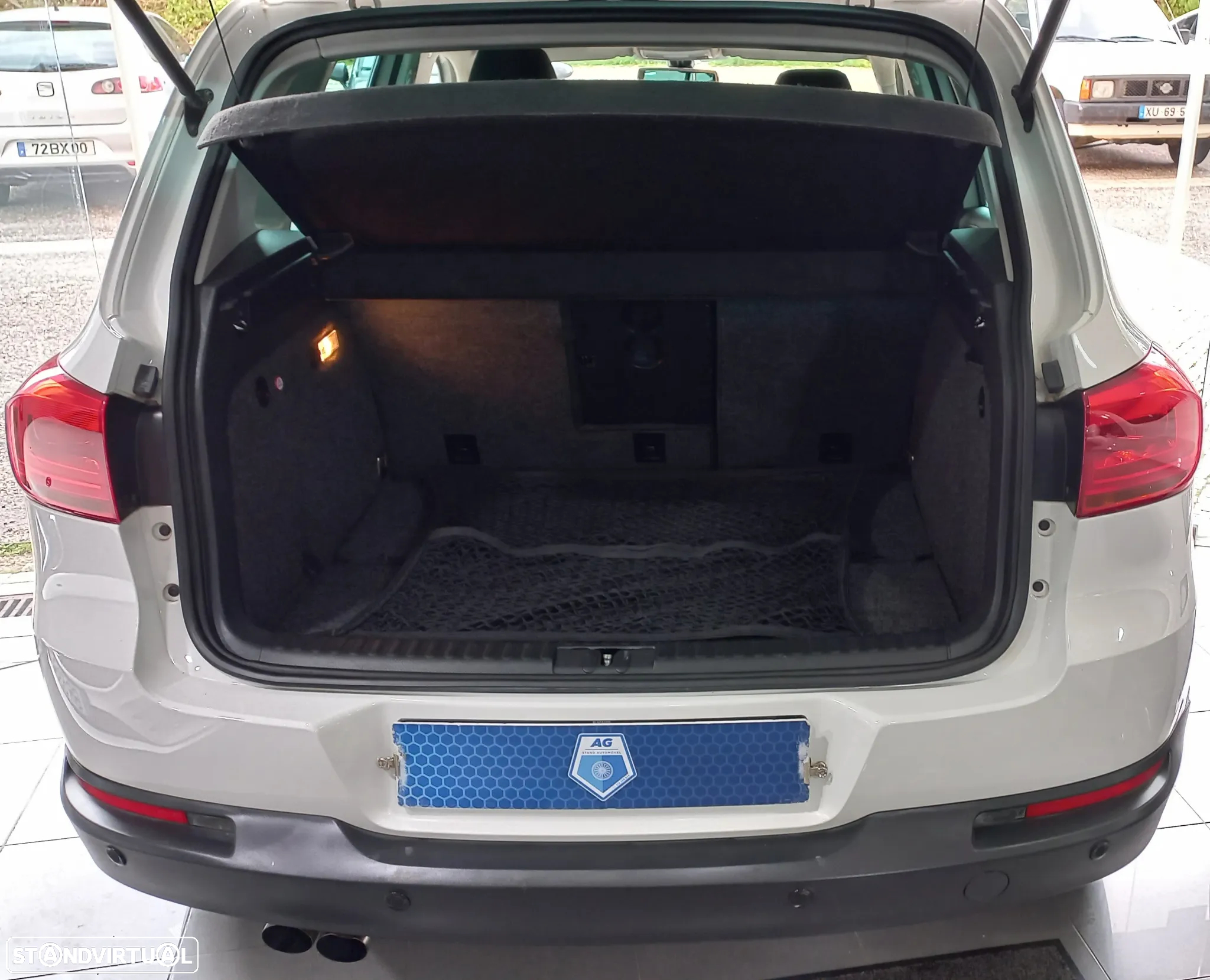 VW Tiguan 2.0 TDi Sport BlueMotion - 19