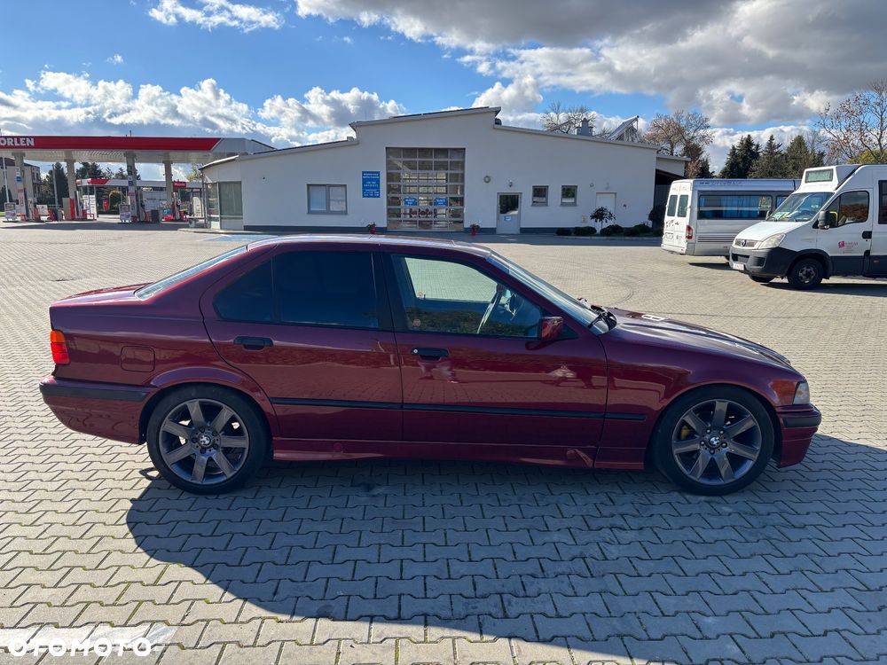 BMW Seria 3 328i - 7