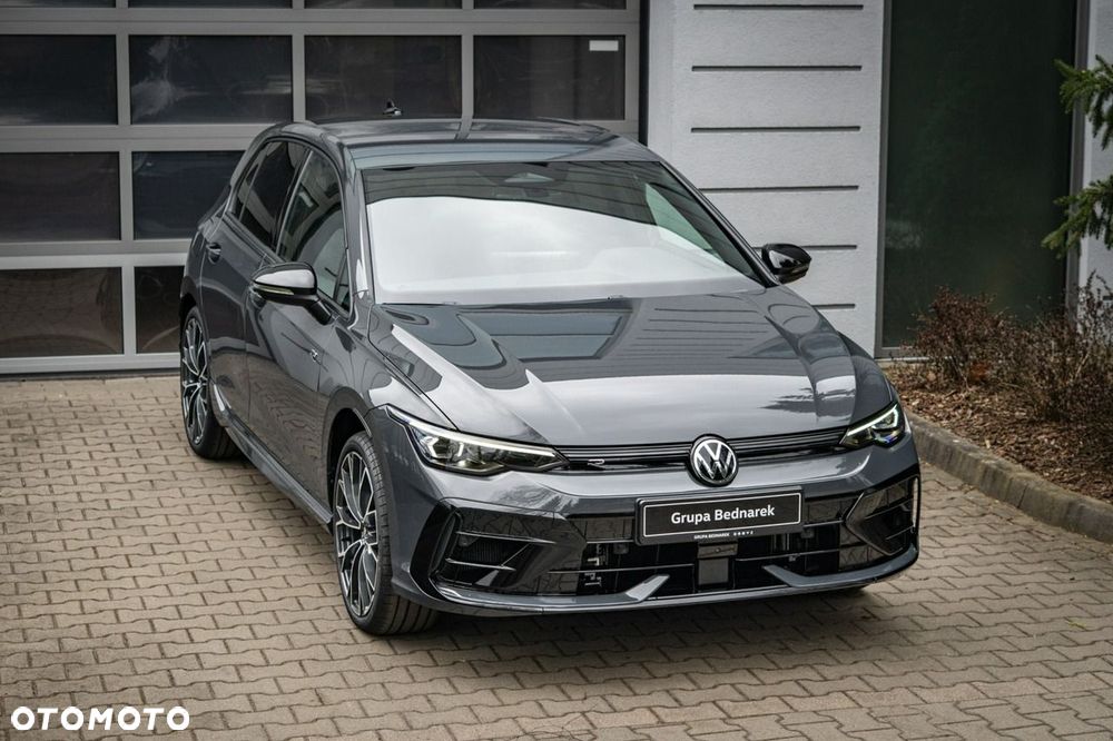 Volkswagen Golf - 22