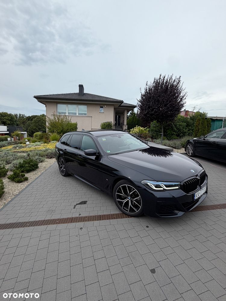 BMW Seria 5 520d xDrive mHEV M Sport sport - 2