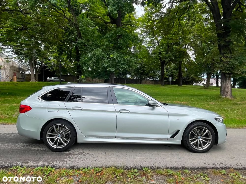 BMW Seria 5 520d Sport Line - 9