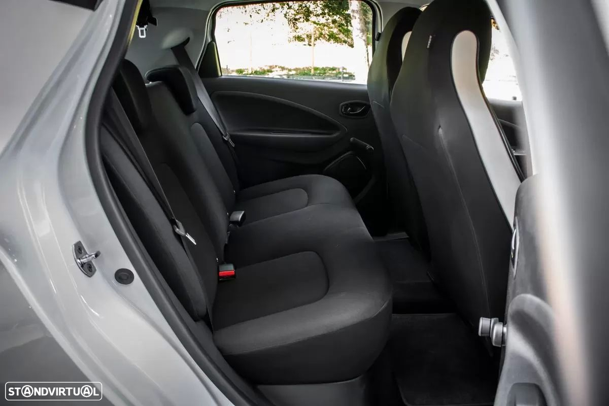 Renault Zoe (c/ Bateria) E-Tech EV50 Equilibre - 32
