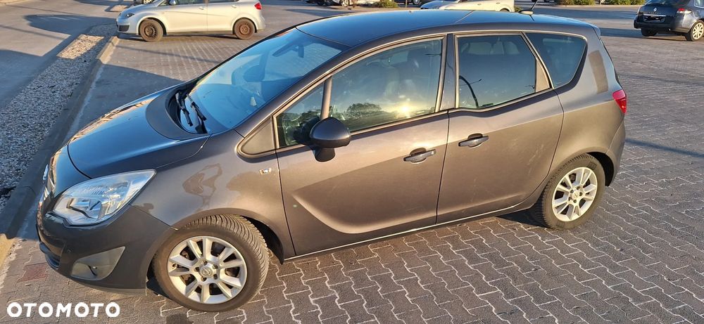 Opel Meriva 1.7 CDTI Cosmo - 4