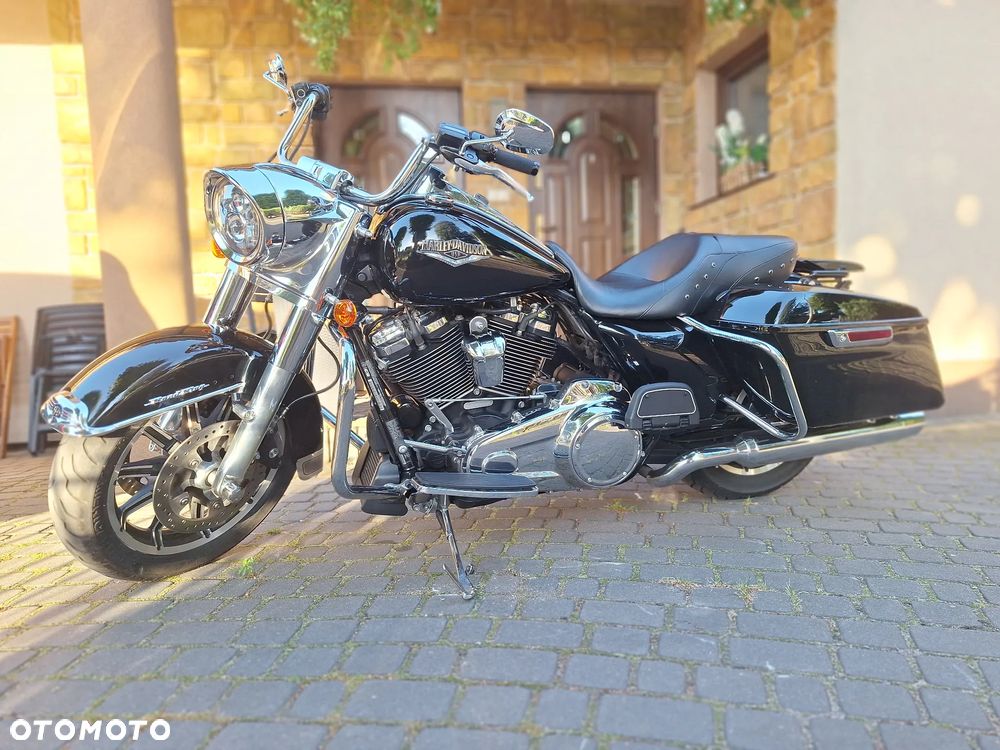 Harley-Davidson Touring Road King - 13