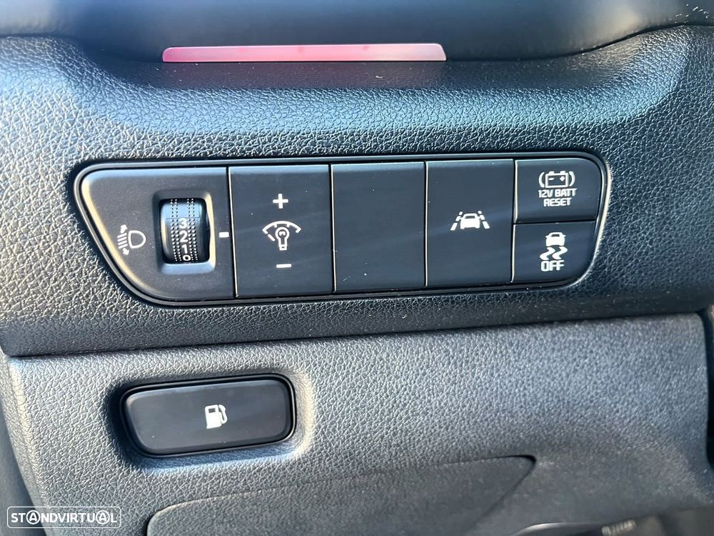 Kia Niro - 48