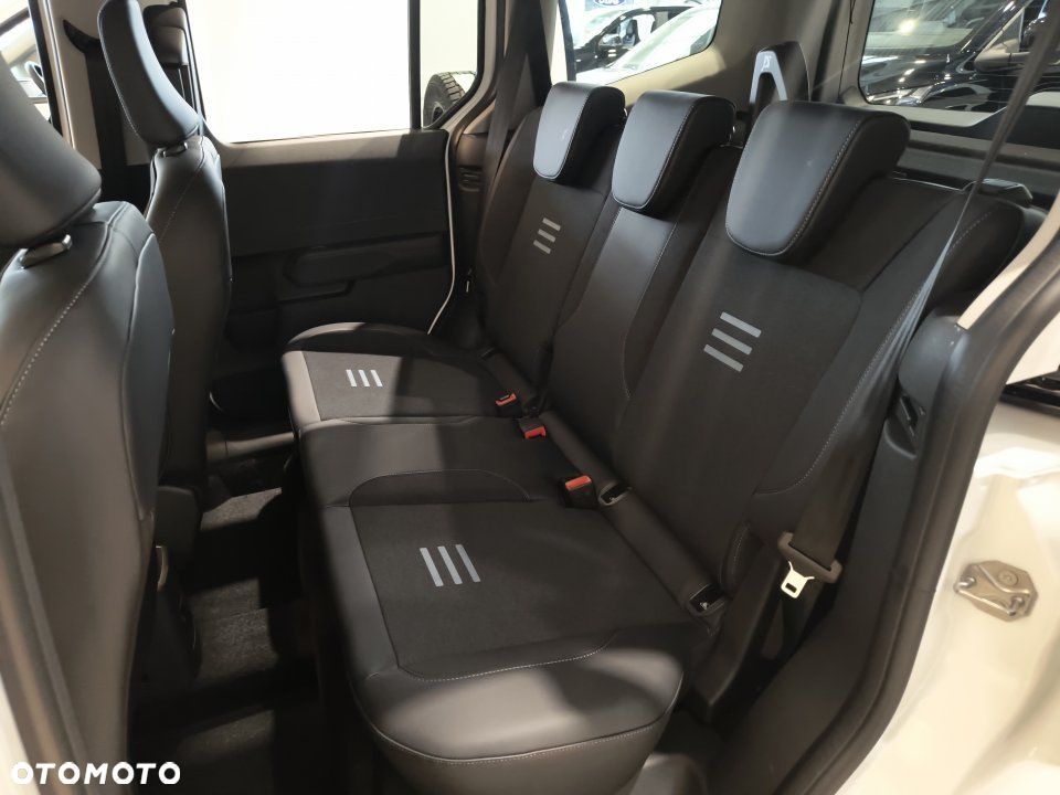 Ford Tourneo Courier - 7