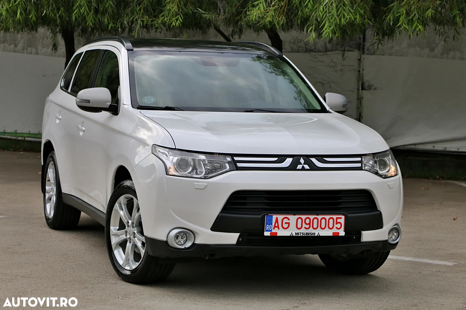 Mitsubishi Outlander 2.2 DI-D 4WD Automatik Diamant Edition - 11