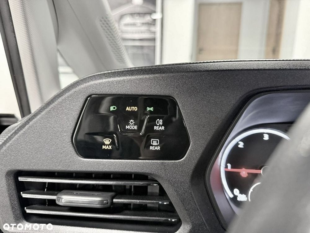 Volkswagen Caddy - 23