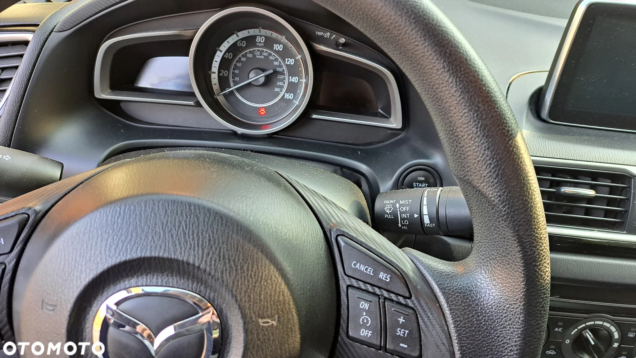 Mazda 3 - 8