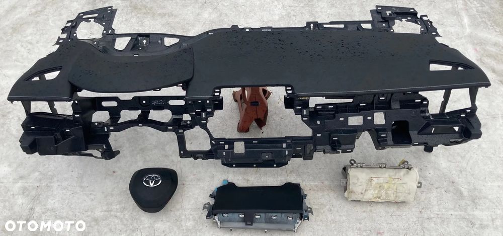 TOYOTA COROLLA E21 DESKA KONSOLA KOKPIT PULPIT PÓŁKA PARAPET DASHBOARD wymiana od REKI NA MAGAZYNIE  Raz2 !!! - 2