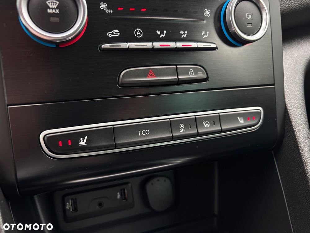 Renault Megane ENERGY dCi 130 BOSE EDITION - 37