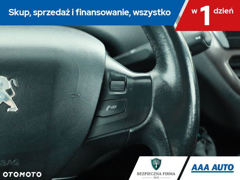 Peugeot 2008 - 18