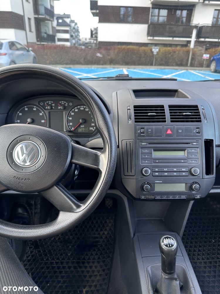 Volkswagen Polo - 4
