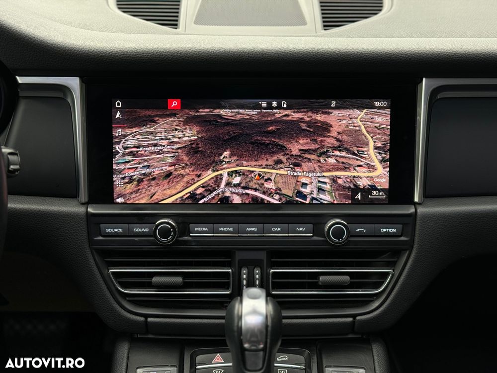 Porsche Macan Standard - 9