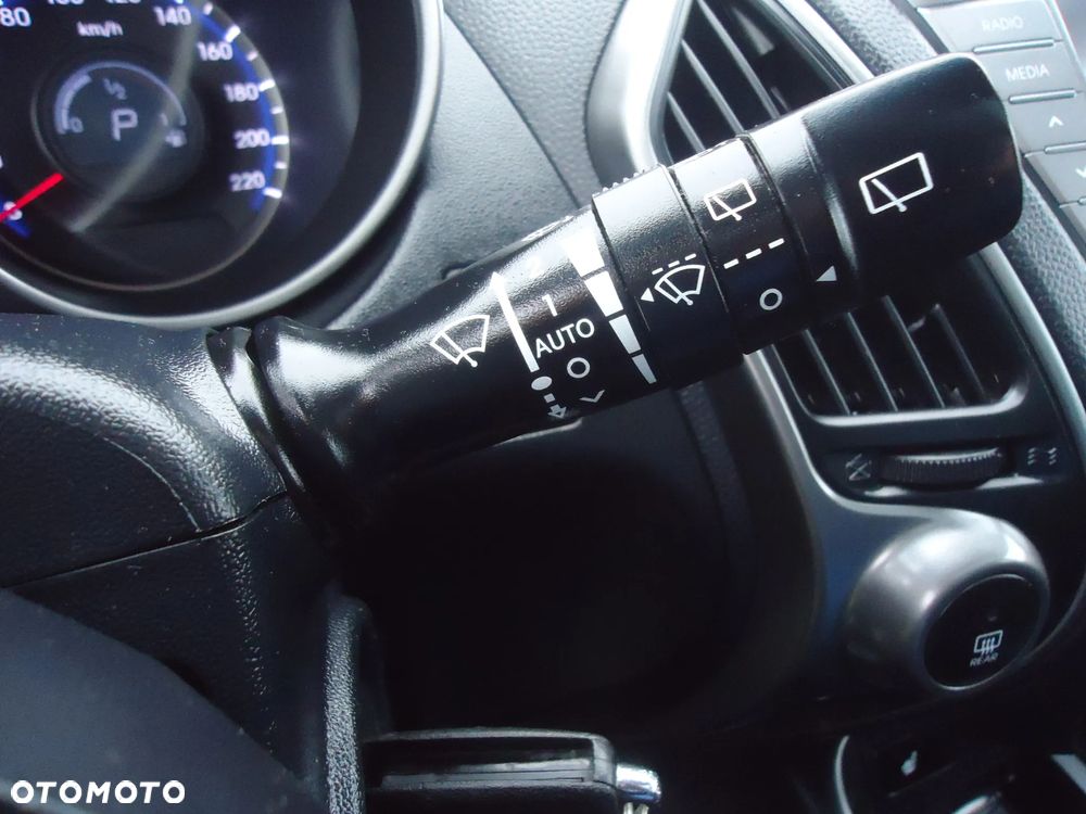 Hyundai ix35 2.0 GDI Premium 2WD - 19