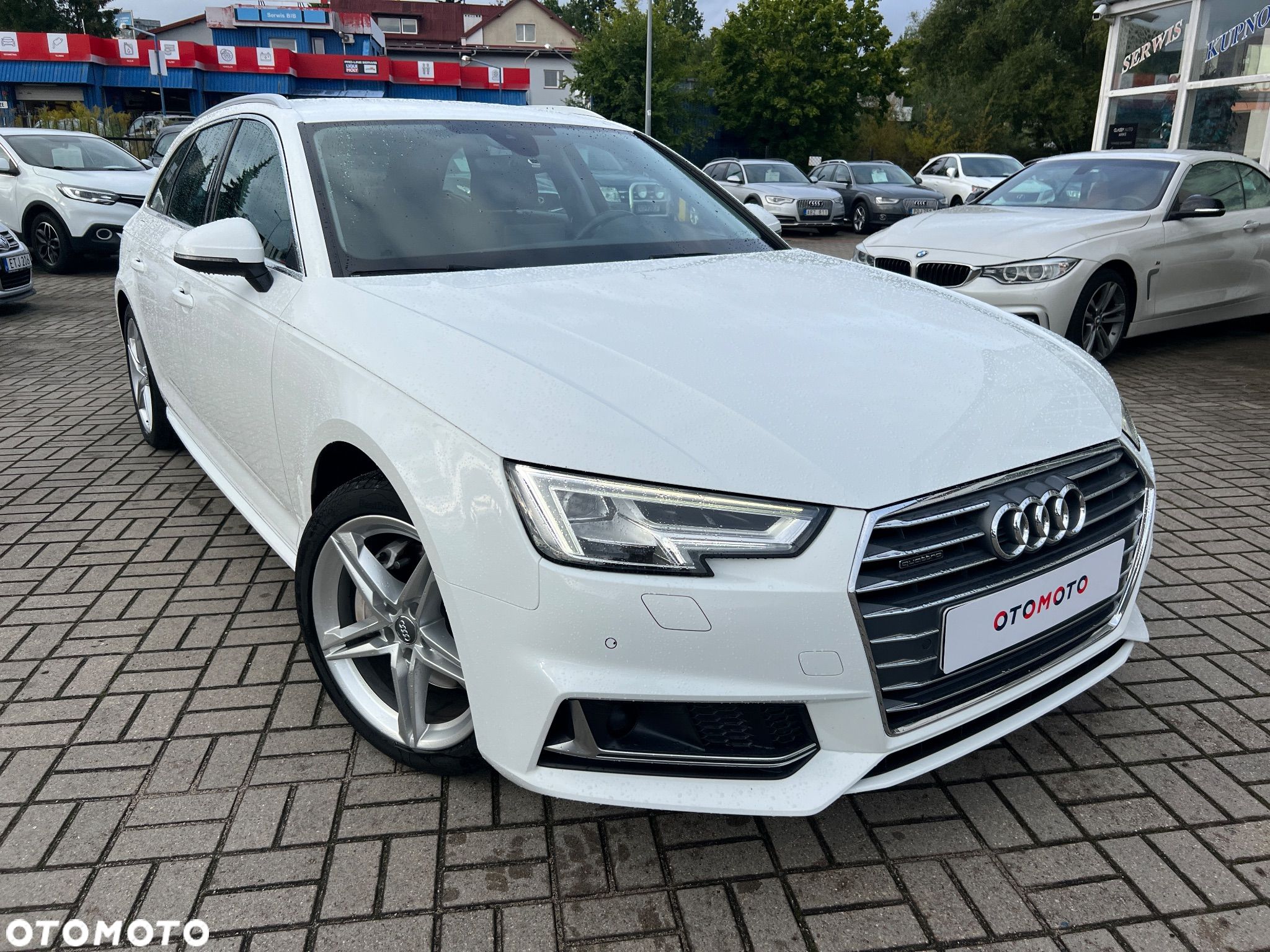 Audi A4 - 1