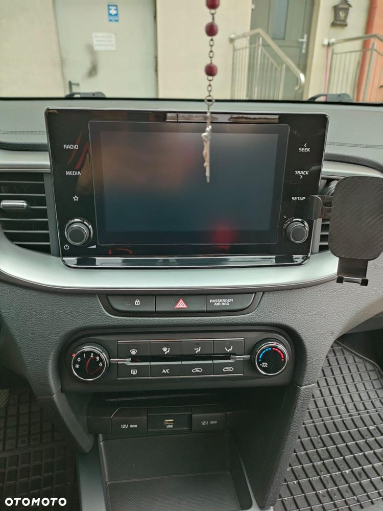Kia Ceed 1.6 CRDi mHEV L Business Line - 19