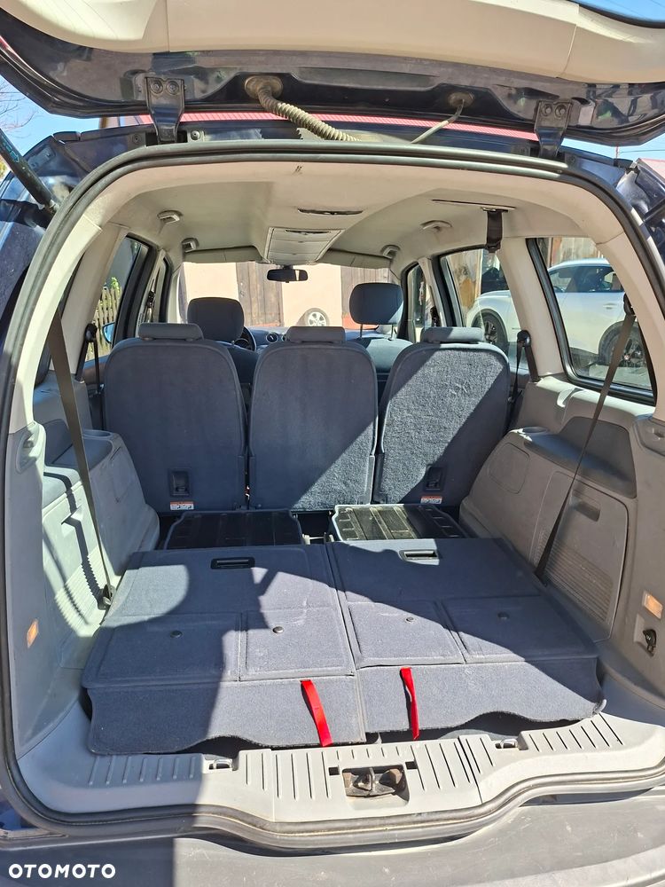 Ford Galaxy - 7