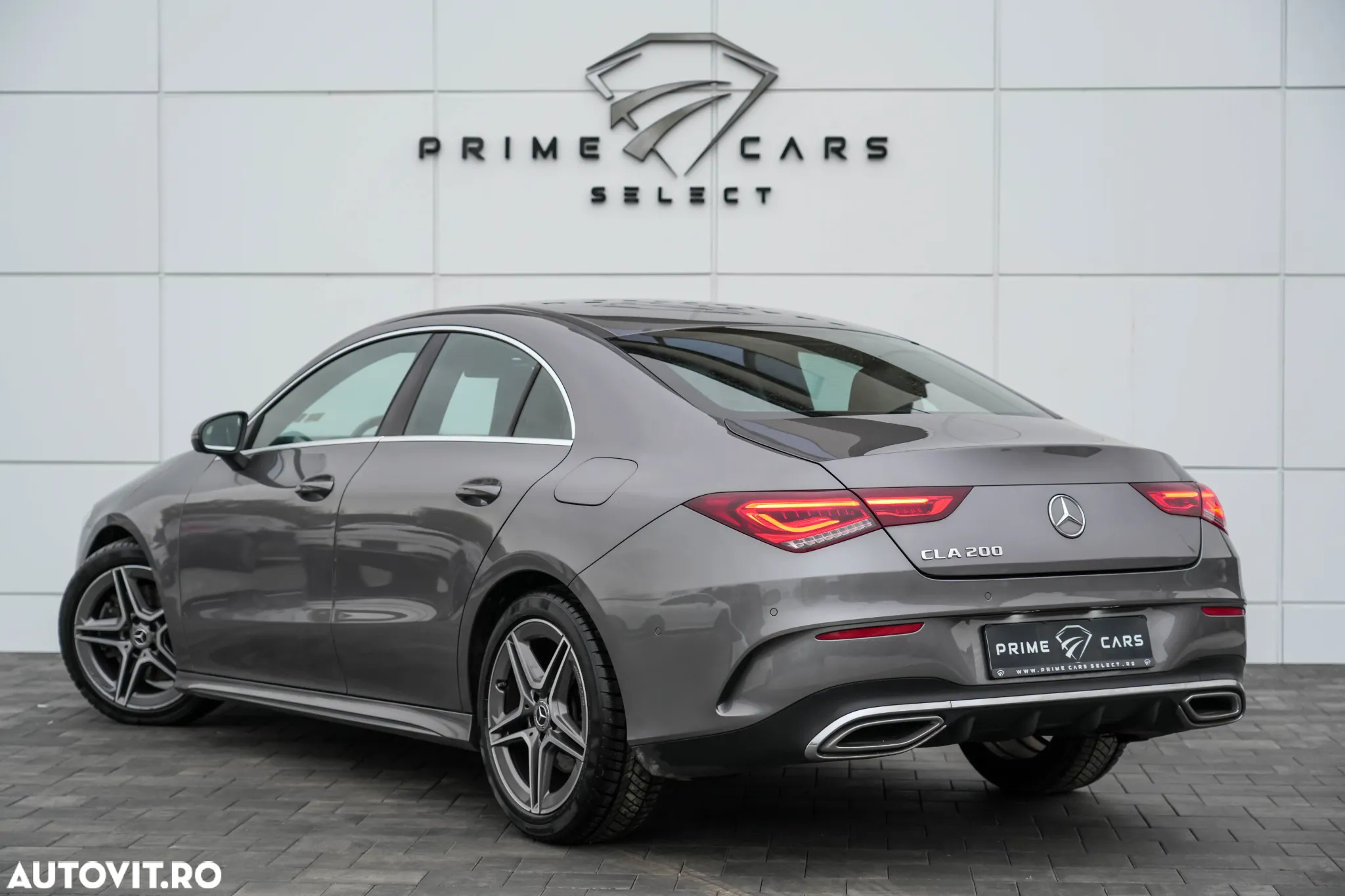 Mercedes-Benz CLA 200 7G-DCT AMG Line - 3