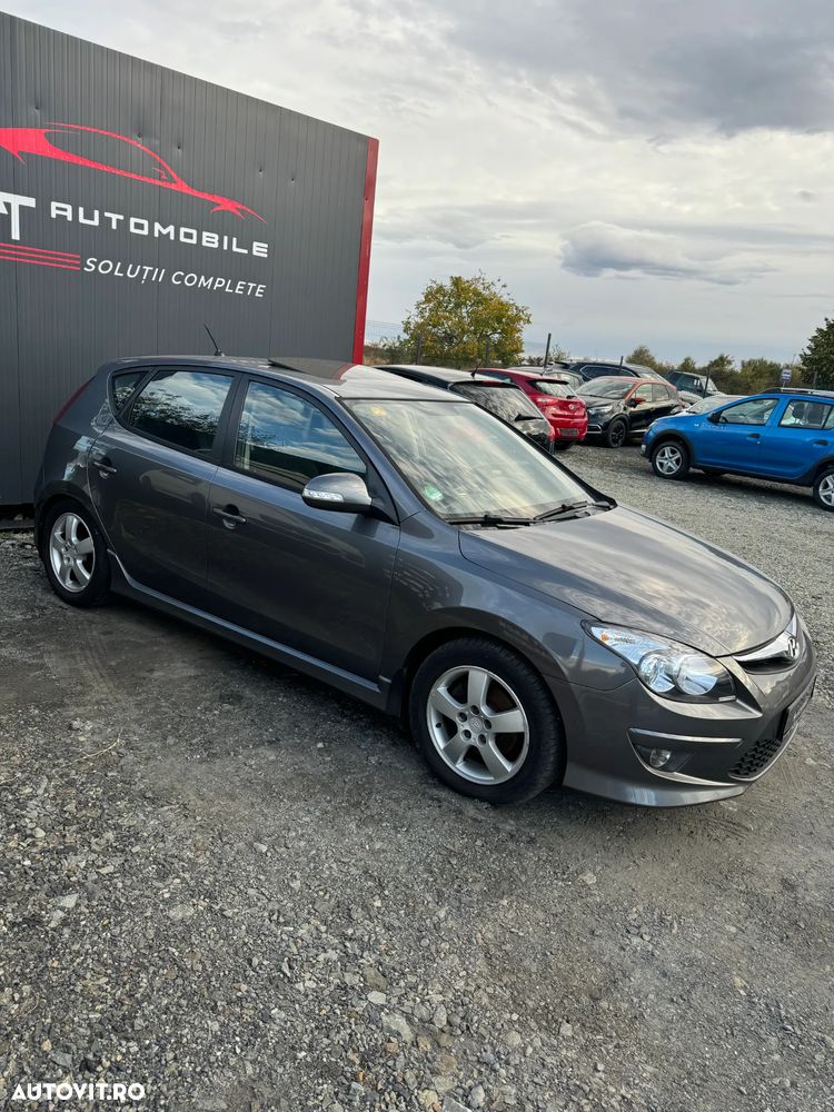 Hyundai i30 1.6 CRDI blue Style - 6