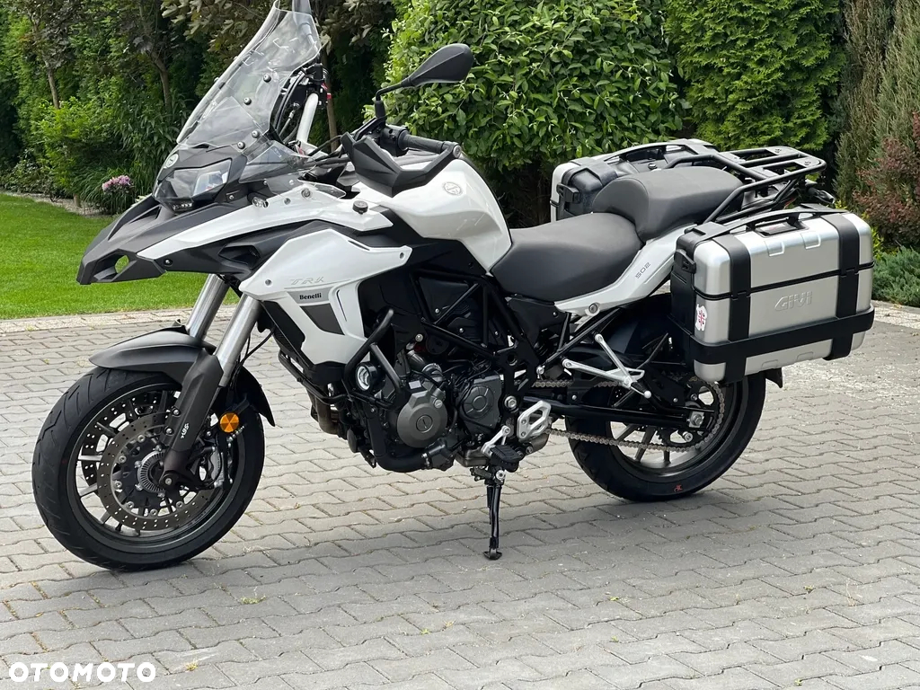 Benelli TRK 502 - 4