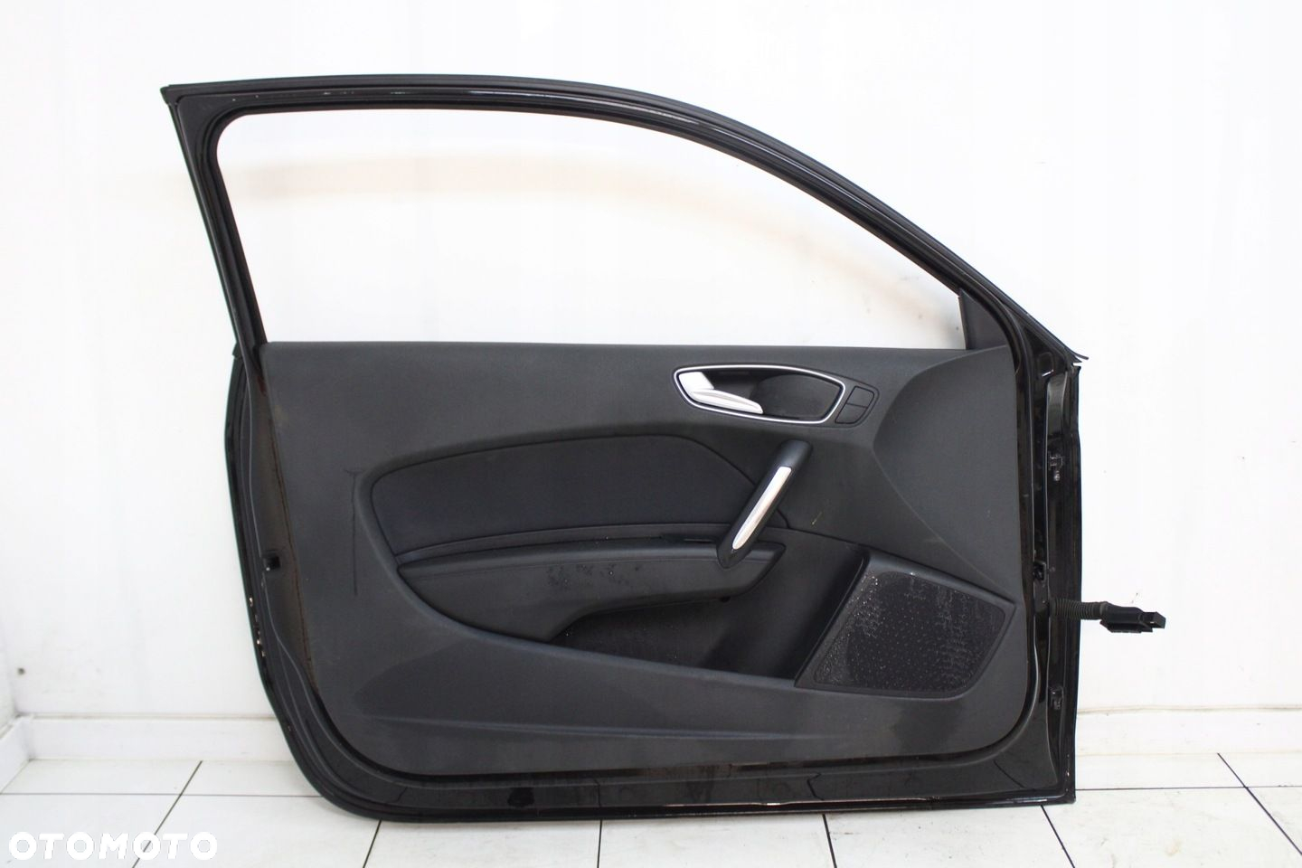 AUDI A1 I 8X 3D 2010R- DRZWI LEWY PRZÓD LEWE PRZEDNIE LY9B - KOD LAKIERU - 7