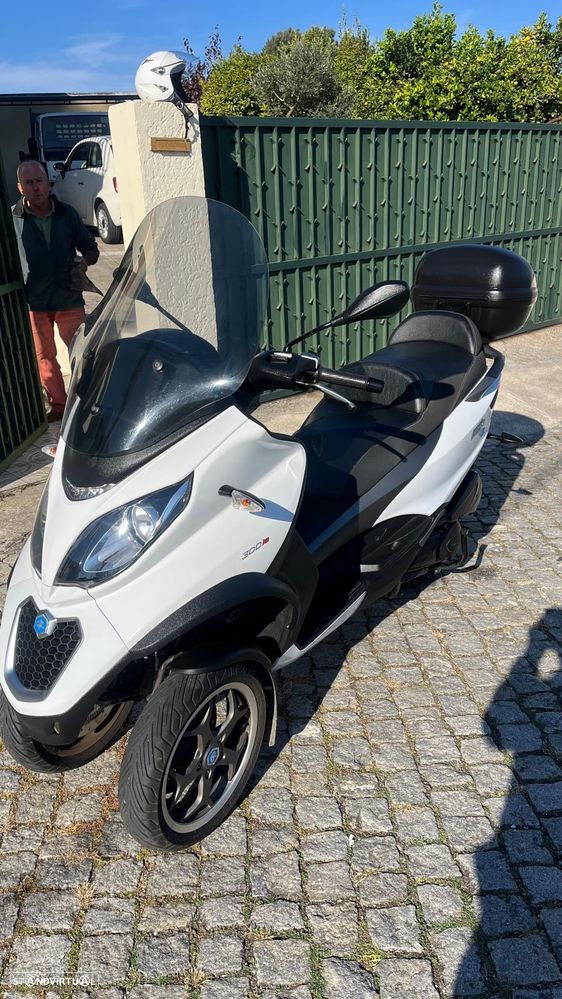 Piaggio MP3 - 1