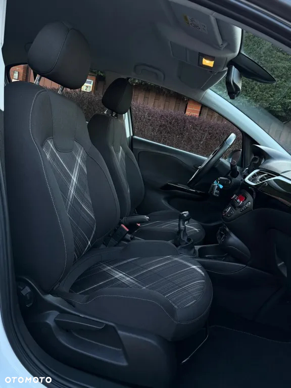 Opel Corsa 1.4 T Cosmo S&S - 32
