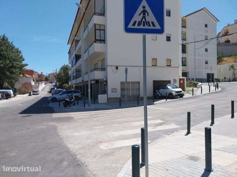 Loja duas frentes Estoril Praia - Grande imagem: 3/3