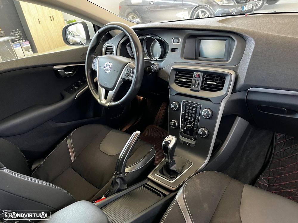 Volvo V40 2.0 D2 Momentum - 5