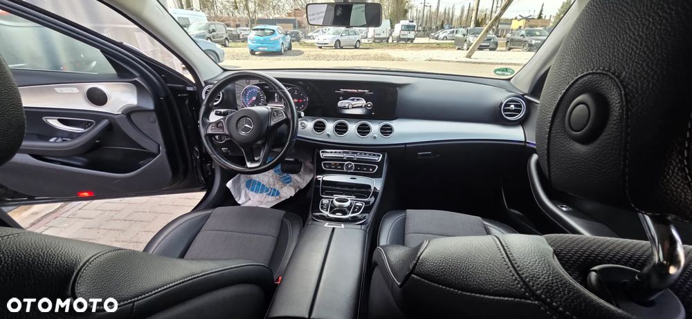 Mercedes-Benz Klasa E 220 d 9G-TRONIC - 37