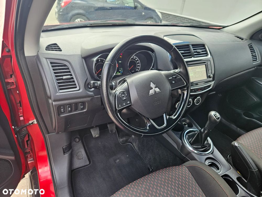 Mitsubishi ASX - 4
