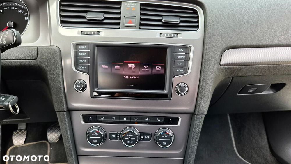 Volkswagen Golf 1.2 TSI BlueMotion Technology Lounge - 30